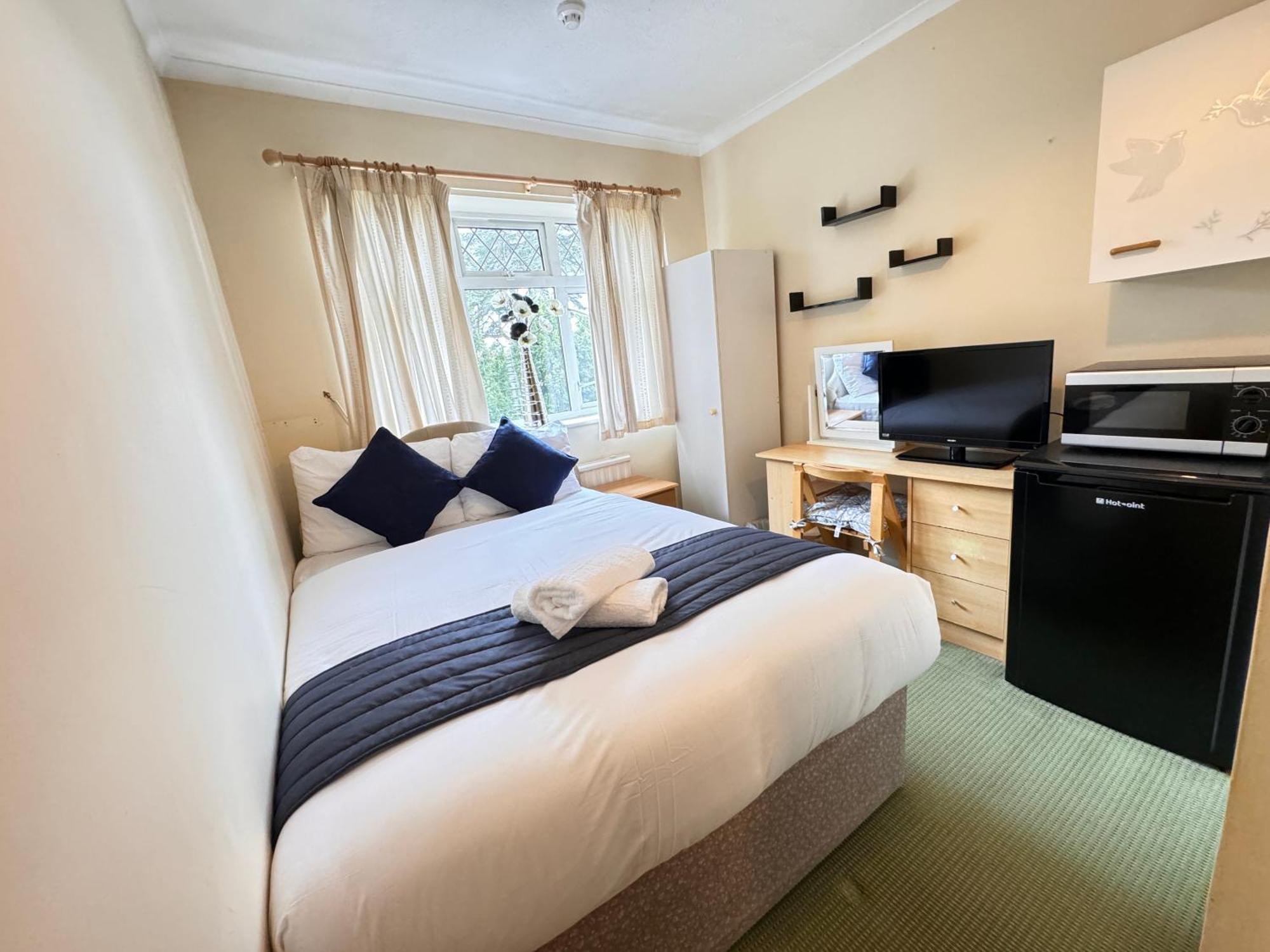 High Trees Guest House Gatwick Horley Zewnętrze zdjęcie
