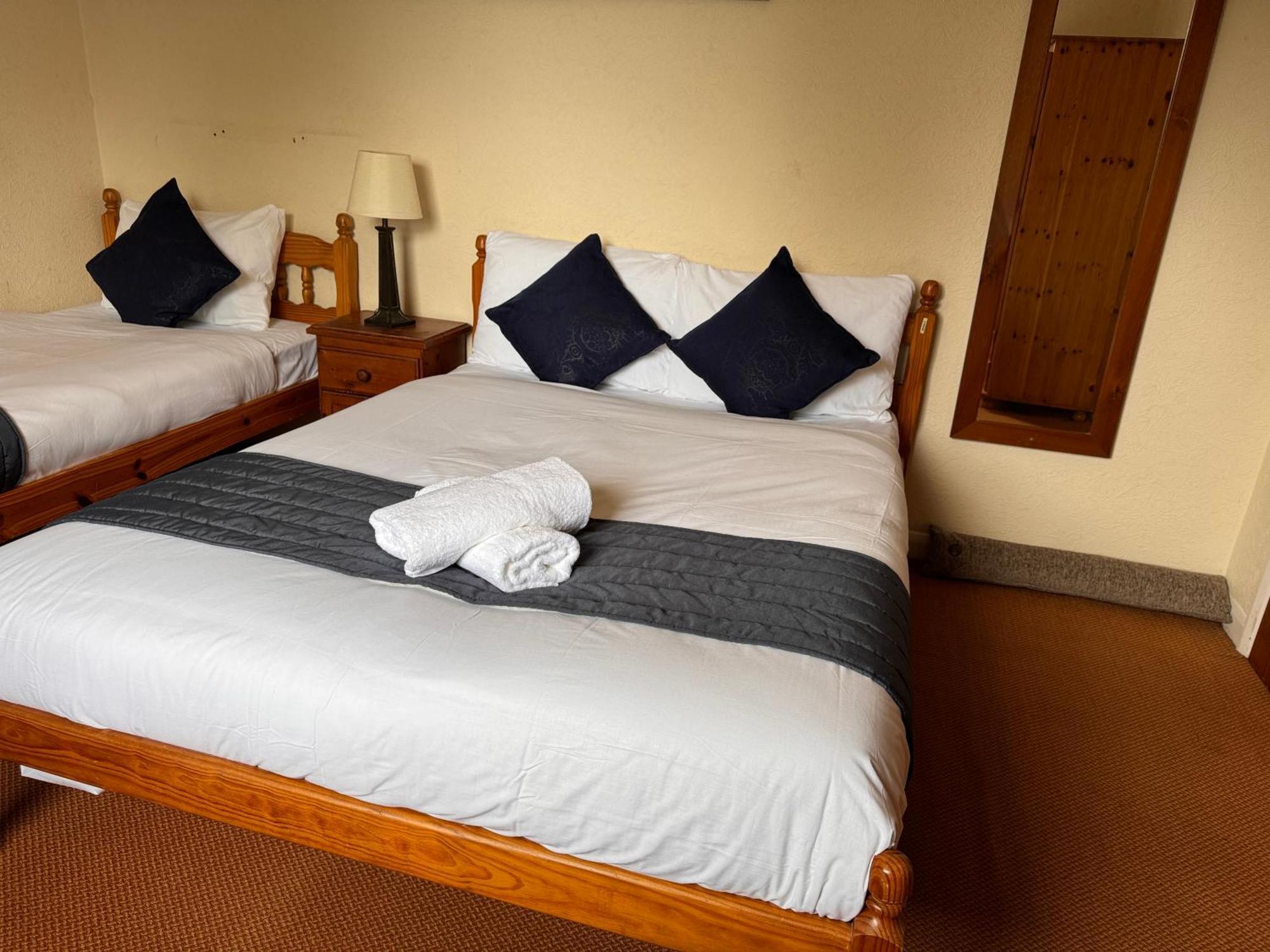 High Trees Guest House Gatwick Horley Zewnętrze zdjęcie