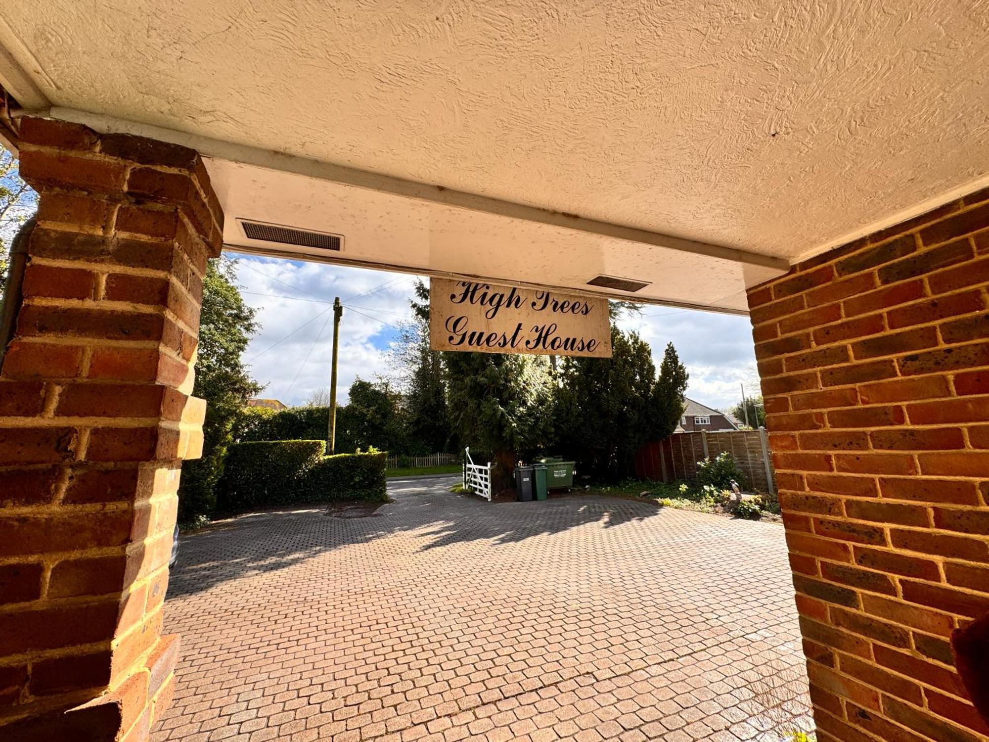 High Trees Guest House Gatwick Horley Zewnętrze zdjęcie