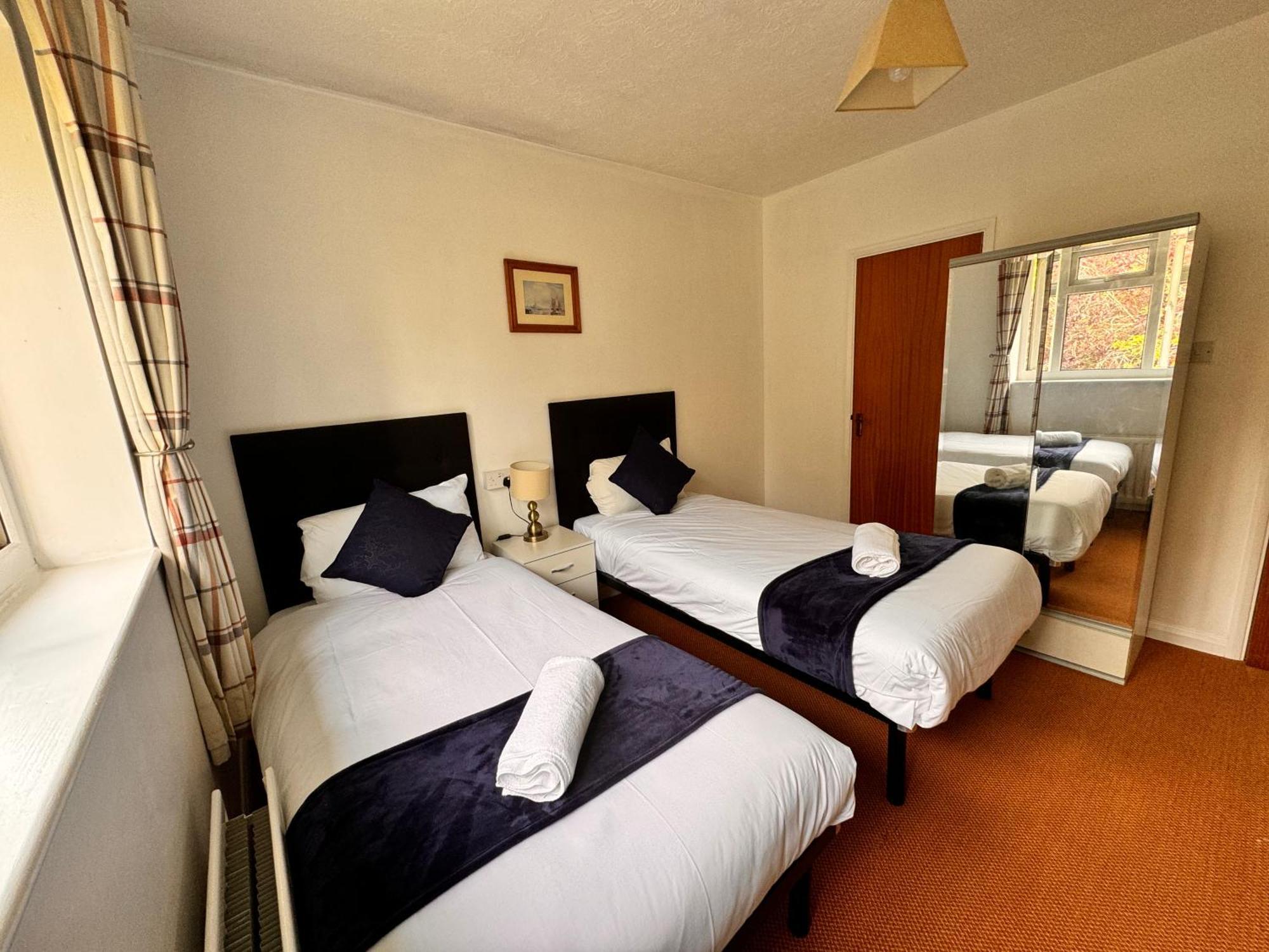 High Trees Guest House Gatwick Horley Zewnętrze zdjęcie