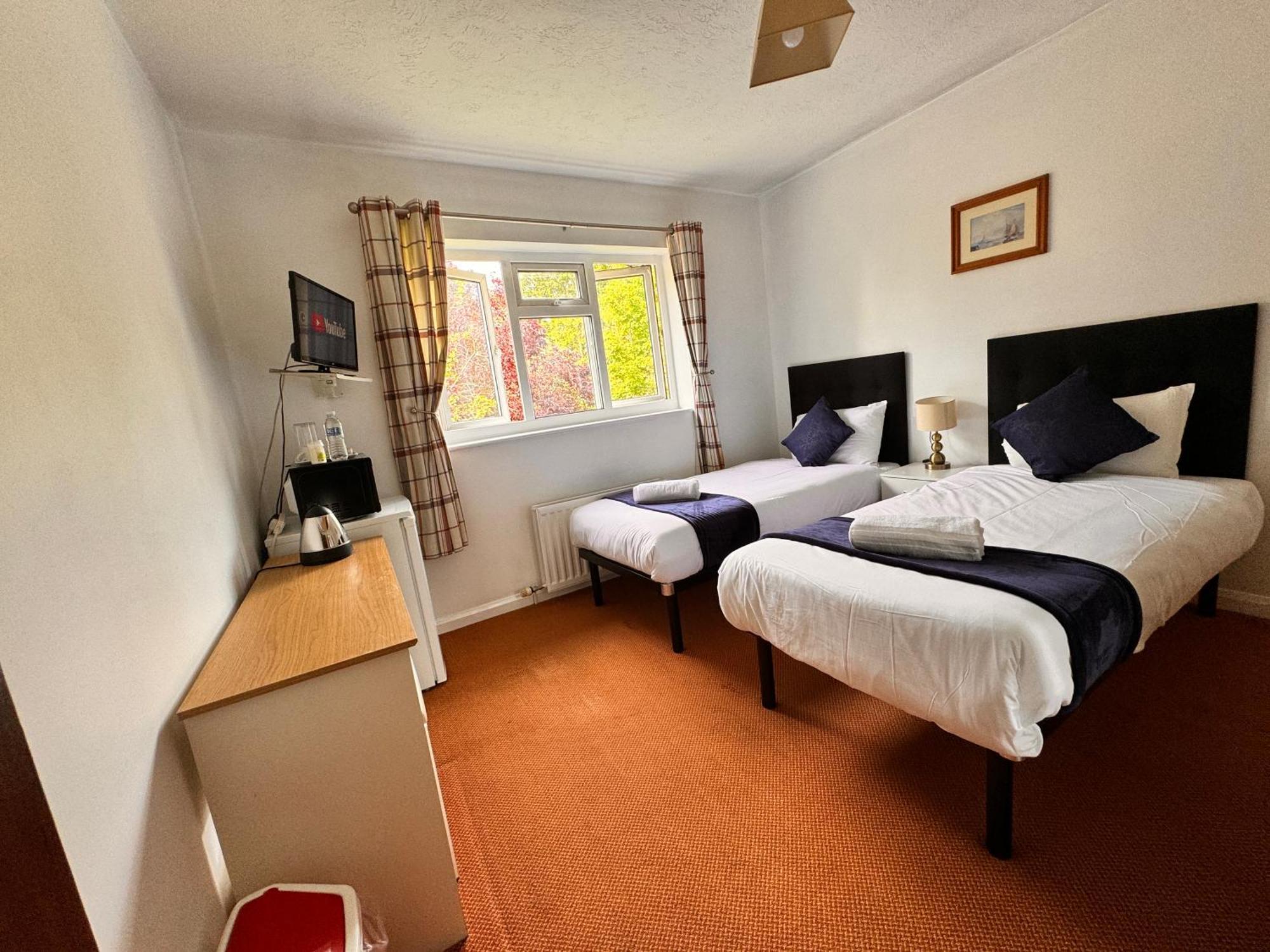 High Trees Guest House Gatwick Horley Zewnętrze zdjęcie