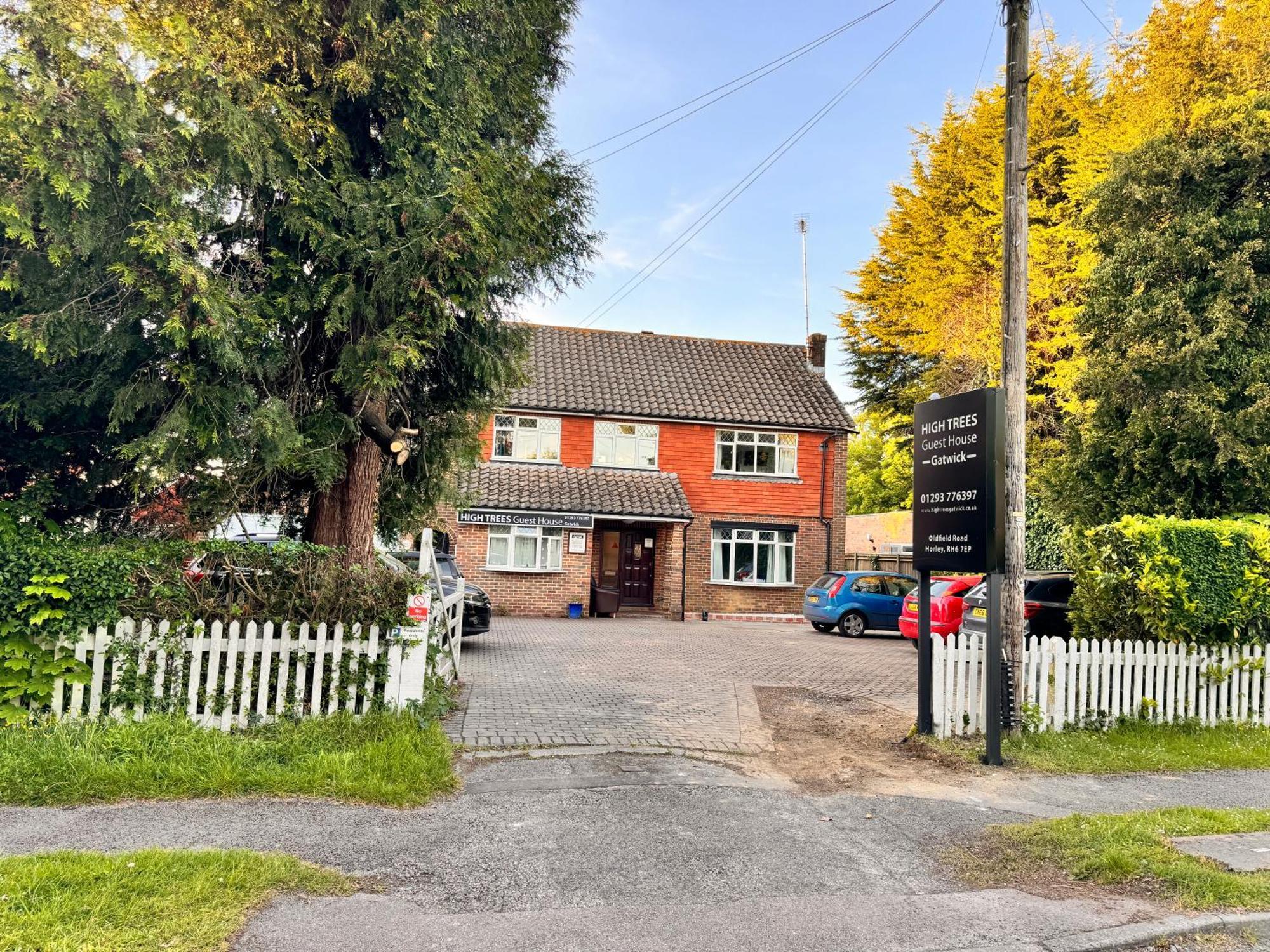 High Trees Guest House Gatwick Horley Zewnętrze zdjęcie