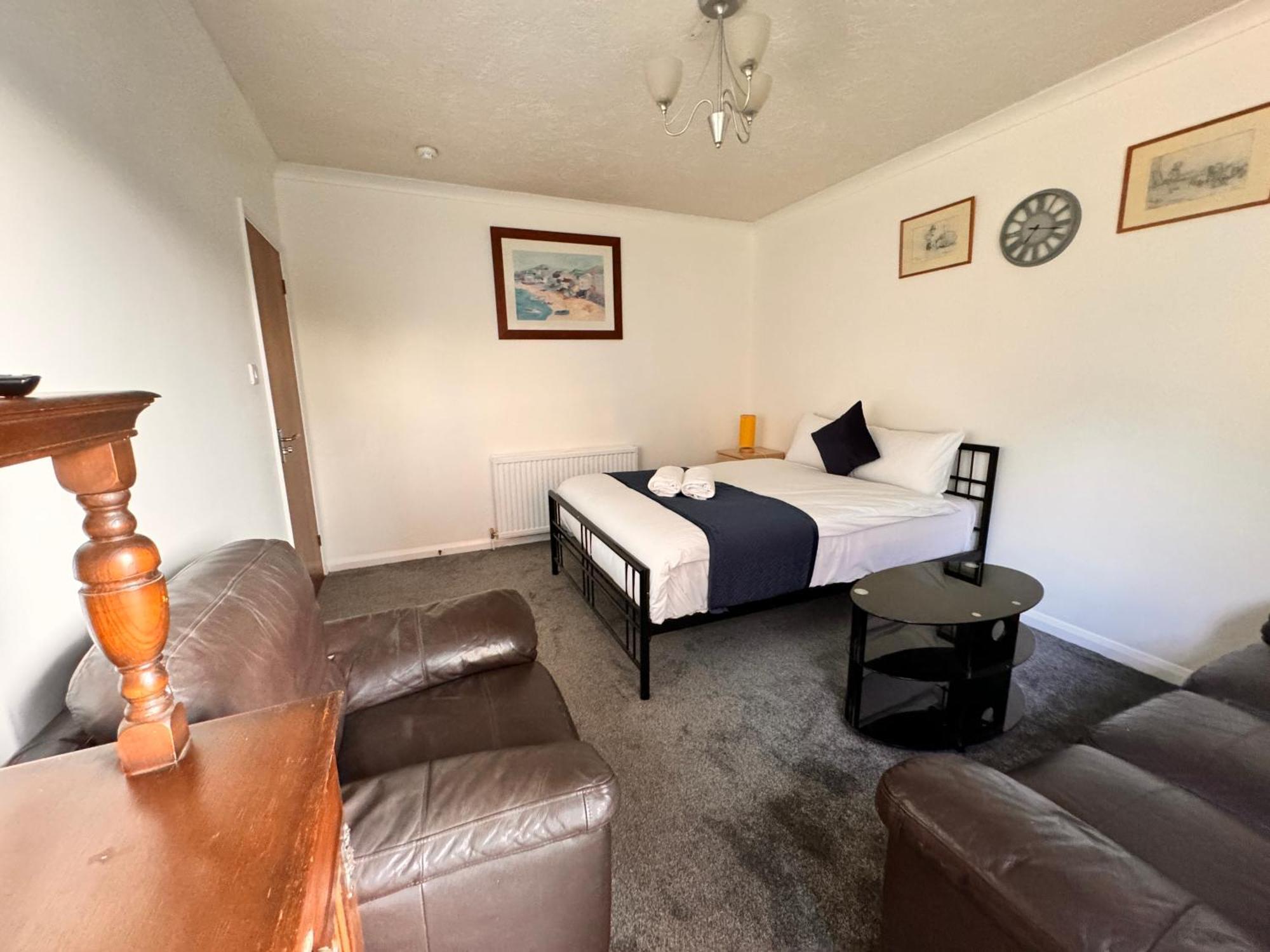 High Trees Guest House Gatwick Horley Zewnętrze zdjęcie