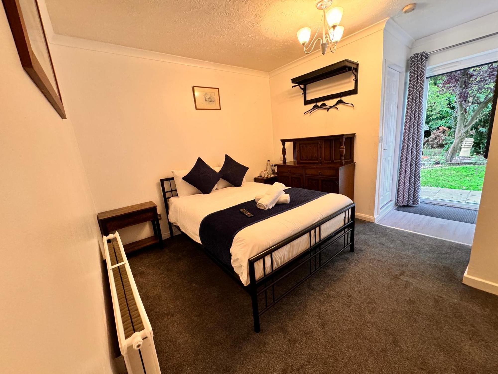 High Trees Guest House Gatwick Horley Zewnętrze zdjęcie