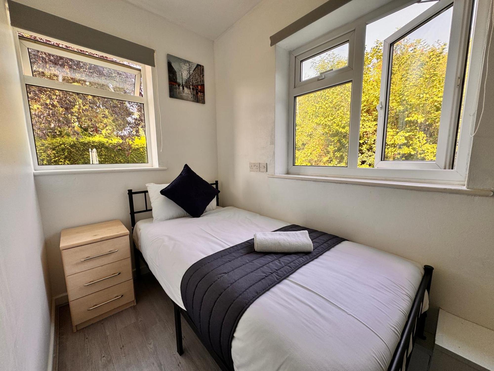 High Trees Guest House Gatwick Horley Zewnętrze zdjęcie